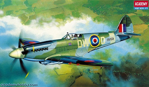 12484 - Spitfire Mk.XIVc, 1:72