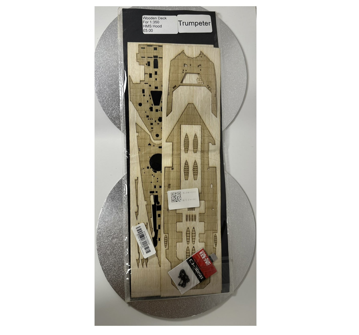 SHK05 - 05302, HMS Hood (Ship Deck) 1:350 Scale