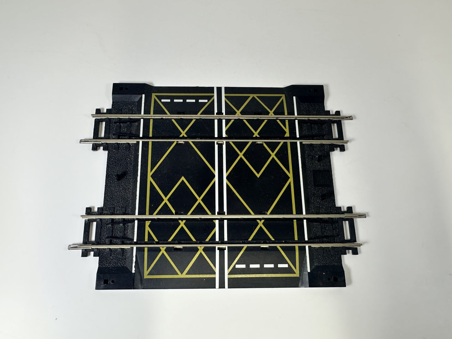Hornby R636 Level Crossing, Double Track (OO)