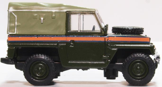 76LRL007 - Land Rover Lightweight Canvas 'RAF Police'