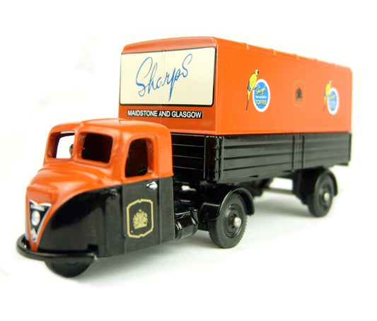 DG148020 - Scammell Scarab Box Trailer - Sharps Toffee