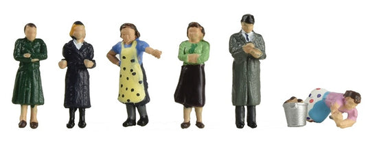 379-319 - Suburban Street Scene, 7pc (N)