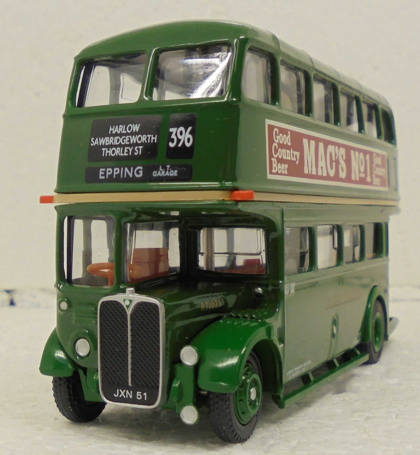 10132 R.T. AEC Regent "London Transport"