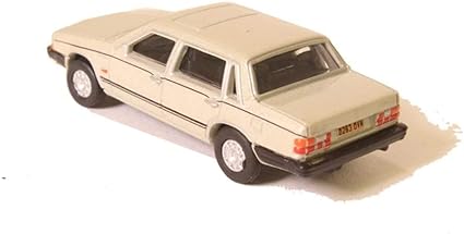 76VO001 - Volvo 760 Gold Metallic