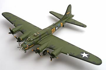 AA31102 Boeing B-17 Flying Fortress Memphis Belle