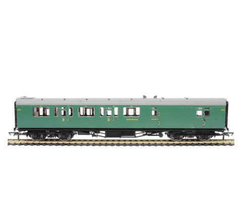 Hornby R4884C Bulleid 59' Brake Third Corridor '2862' in SR Malachite Green (OO)