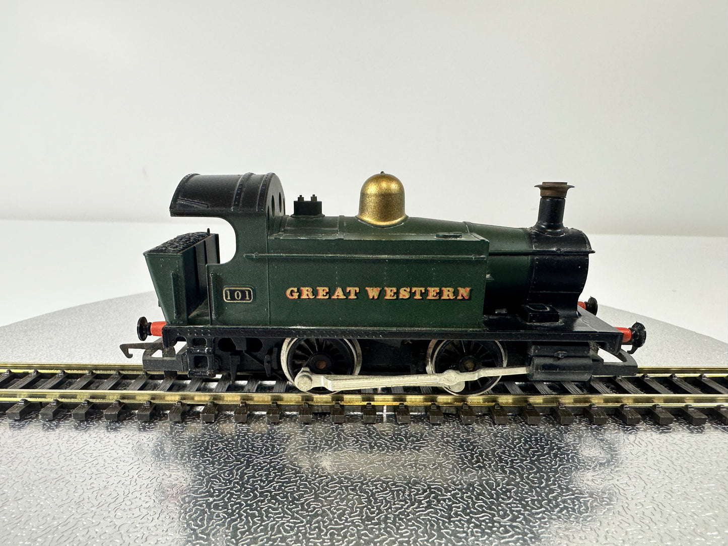 Hornby 0-4-0 GWR Tank '101' Great Western (OO) SHL2054