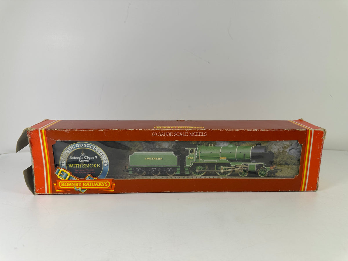 Hornby R.380 'Stowe' SR School Class V Loco '928' Steam Loco (OO)