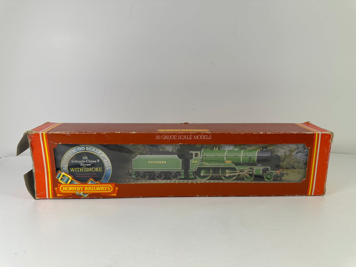 Hornby R.380 'Stowe' SR School Class V Loco '928' Steam Loco (OO)