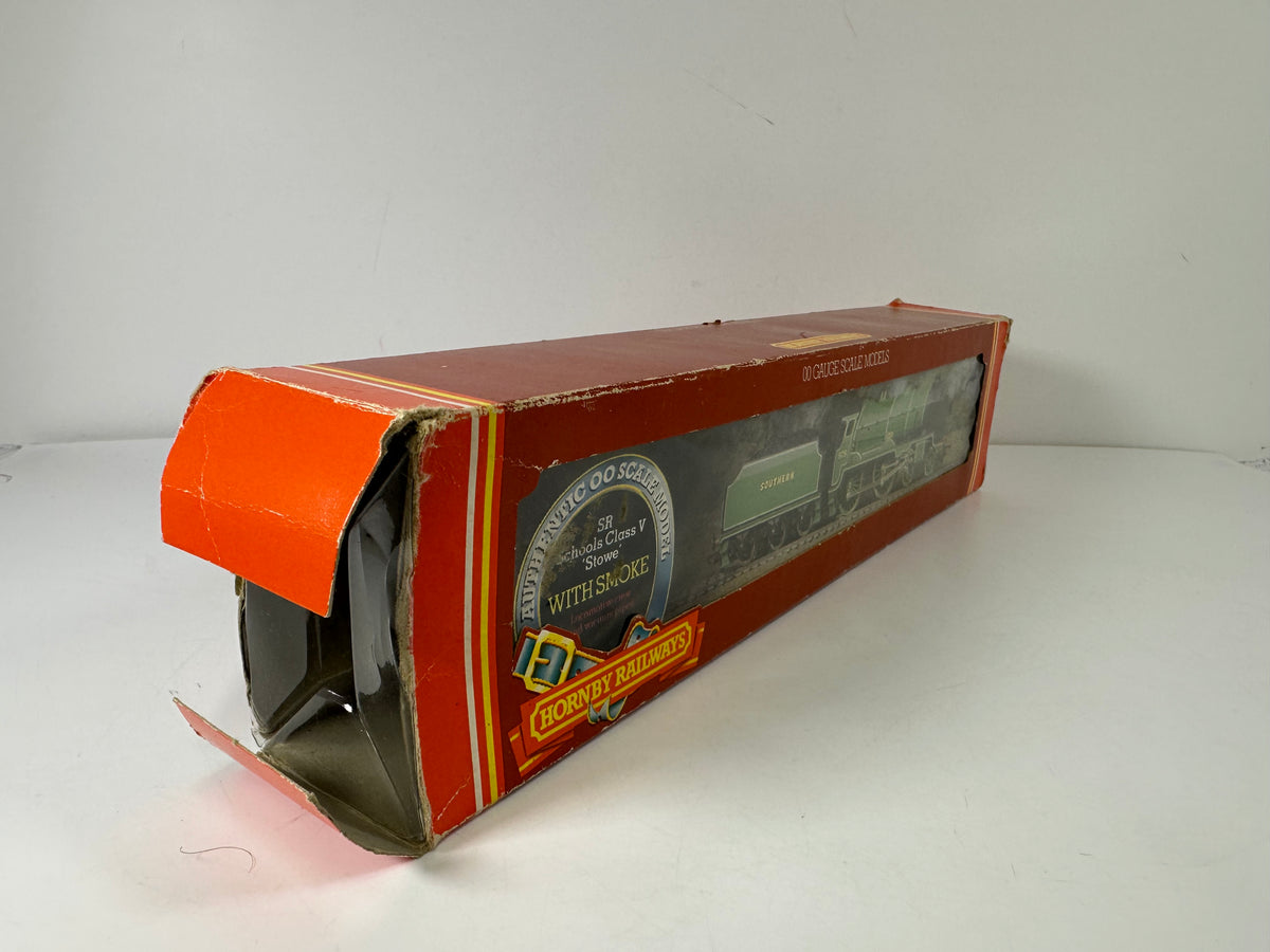 Hornby R.380 'Stowe' SR School Class V Loco '928' Steam Loco (OO)