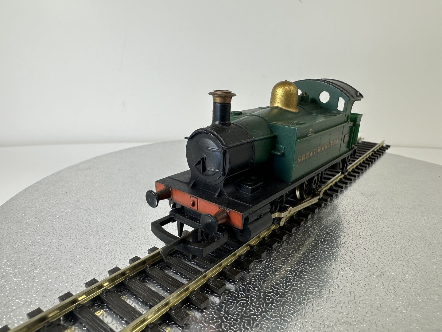 Hornby 101 GWR Tank Engine Steam Loco (OO)