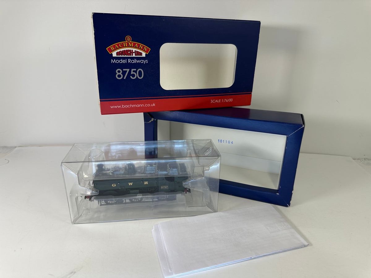 Bachmann 32-208 Class 8750 Pannier Tank '6757' Steam Loco (OO)