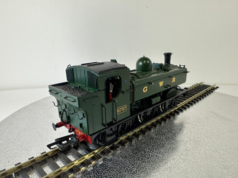 Bachmann 32-208 Class 8750 Pannier Tank '6757' Steam Loco (OO)