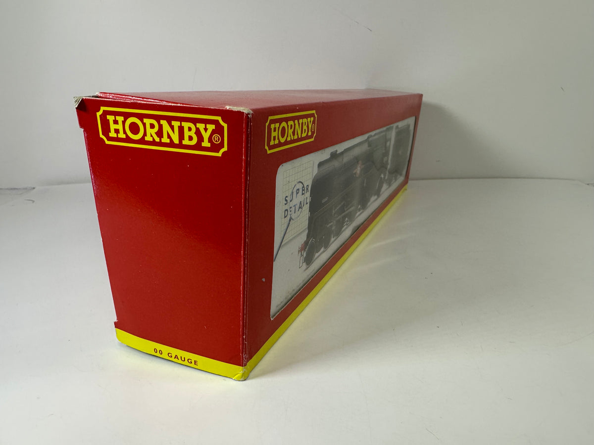 Hornby R2310 BR 4-6-2 Merchant Navy Class 'Elders Fyffes' '35016' Steam Loco (OO)