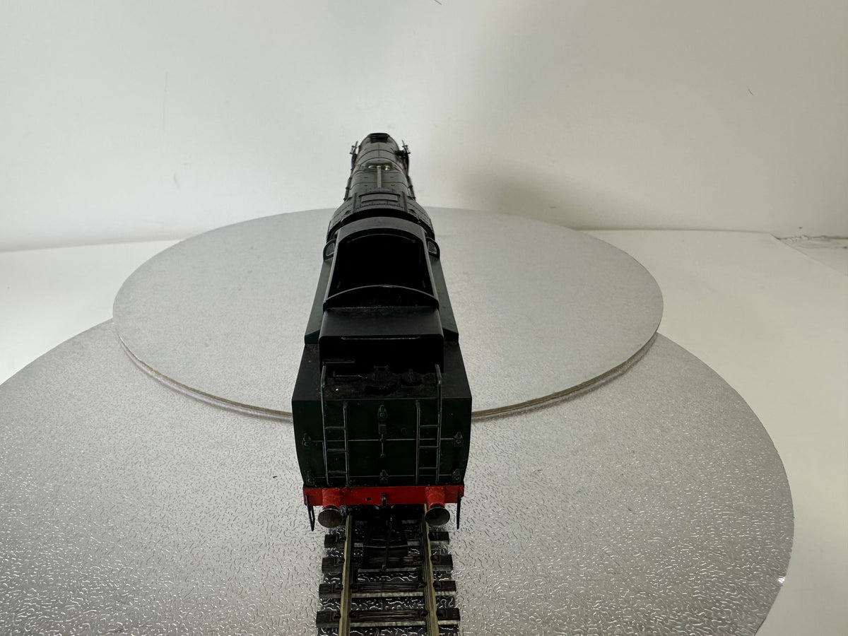 Hornby R2310 BR 4-6-2 Merchant Navy Class 'Elders Fyffes' '35016' Steam Loco (OO)