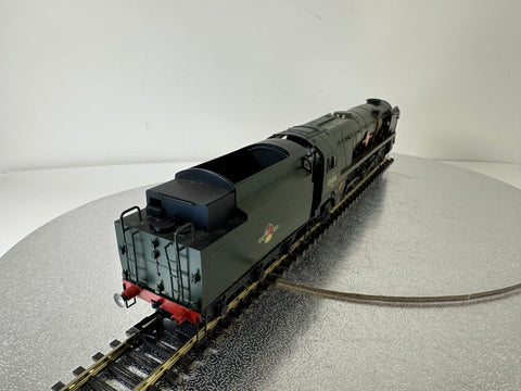 Hornby R2310 BR 4-6-2 Merchant Navy Class 'Elders Fyffes' '35016' Steam Loco (OO)