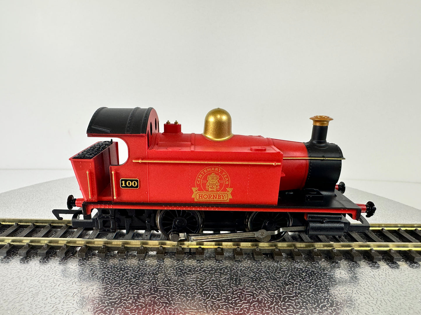 Hornby R3867 0-4-0 Collectors Club '100' (OO)