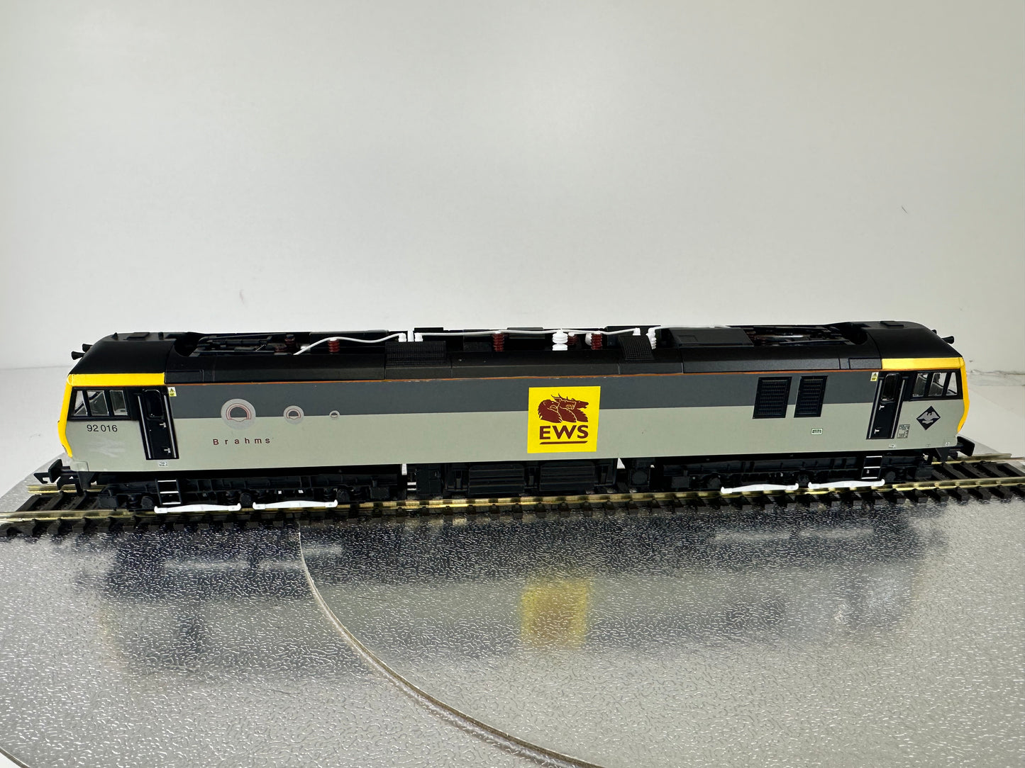 Hornby Class 92 EWS '92016' (OO) SHL2076