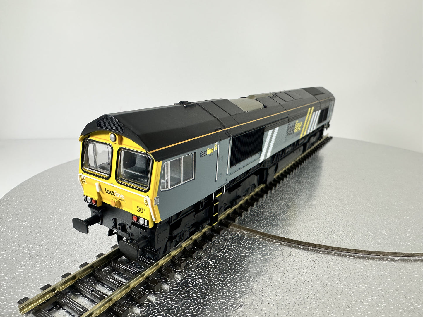 Hornby Class 66 '66301' Fastline Fright DCC Fitted (OO) SHL2077