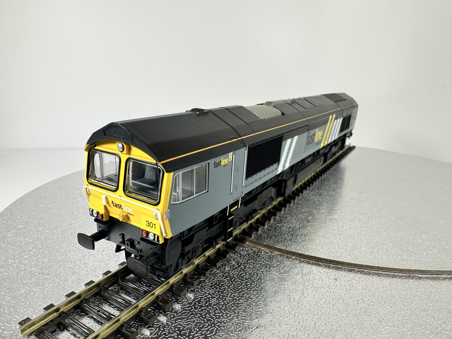 Hornby Class 66 '66301' Fastline Fright DCC Fitted (OO) SHL2077