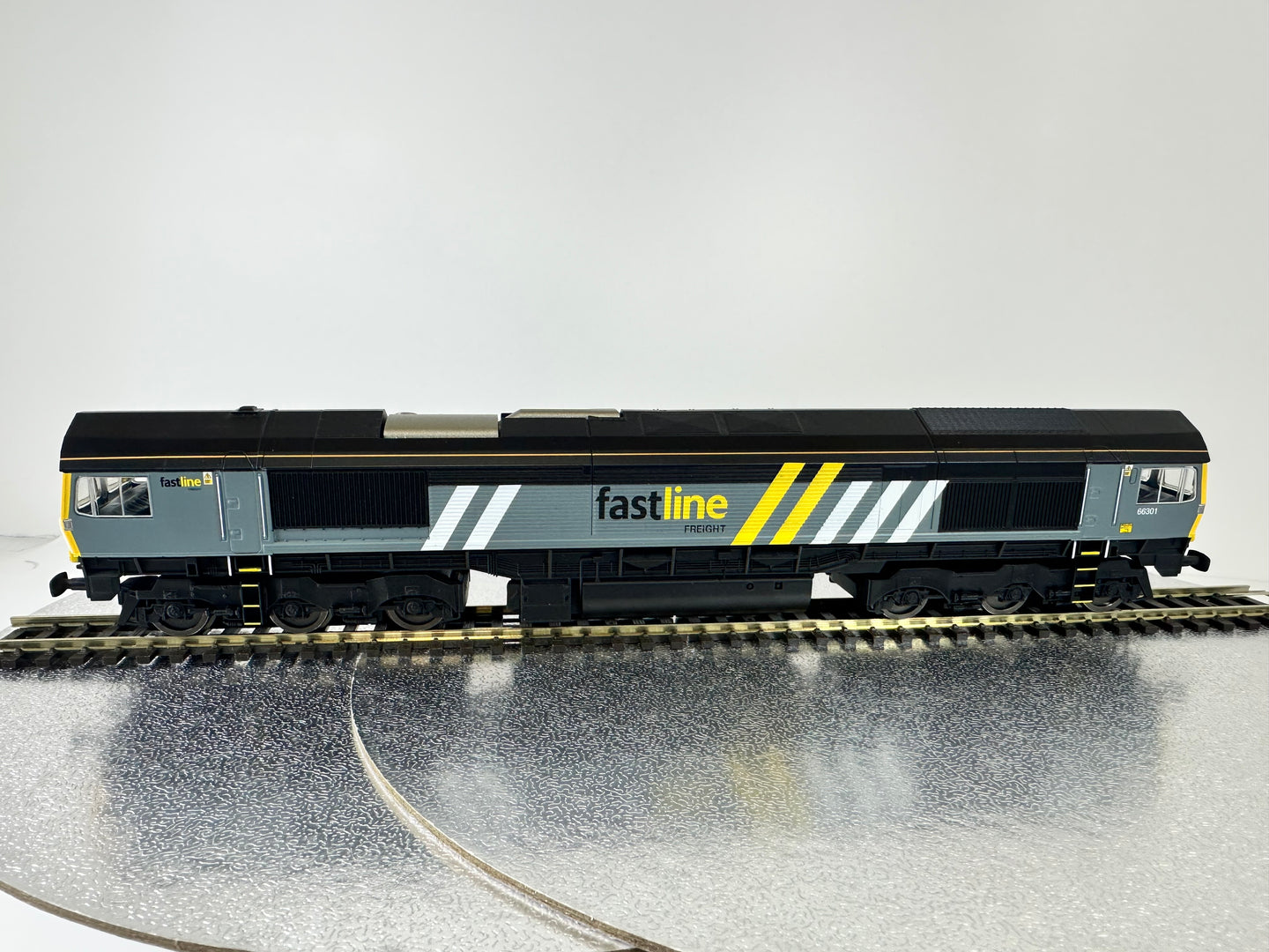 Hornby Class 66 '66301' Fastline Fright DCC Fitted (OO) SHL2077