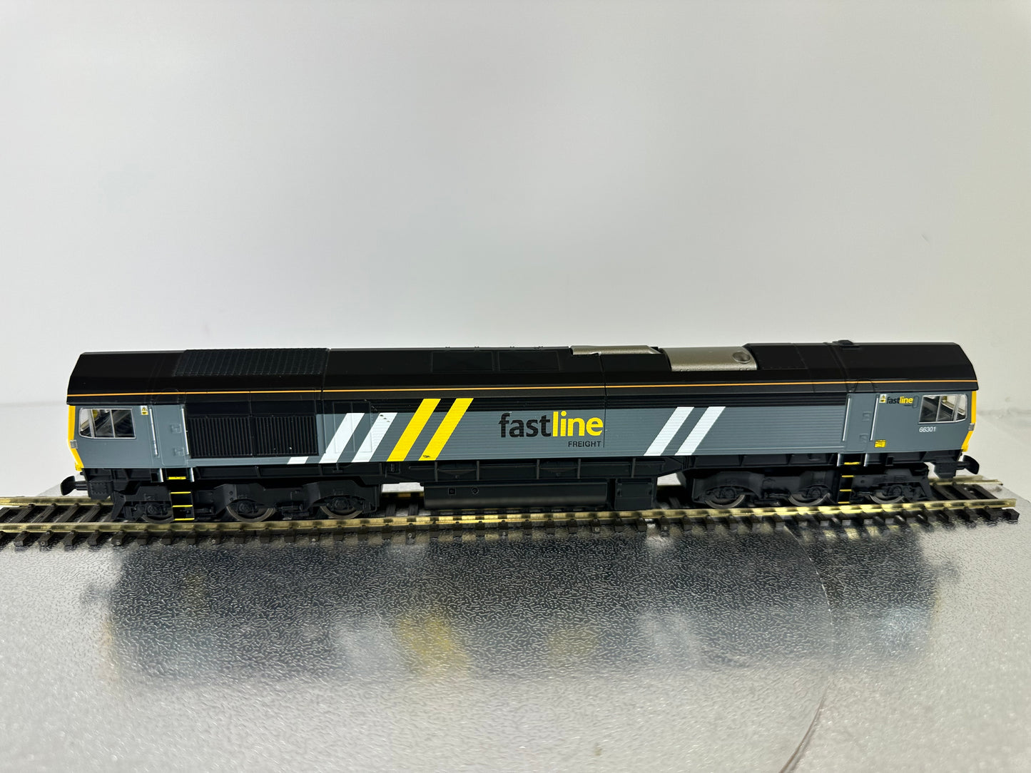 Hornby Class 66 '66301' Fastline Fright DCC Fitted (OO) SHL2077