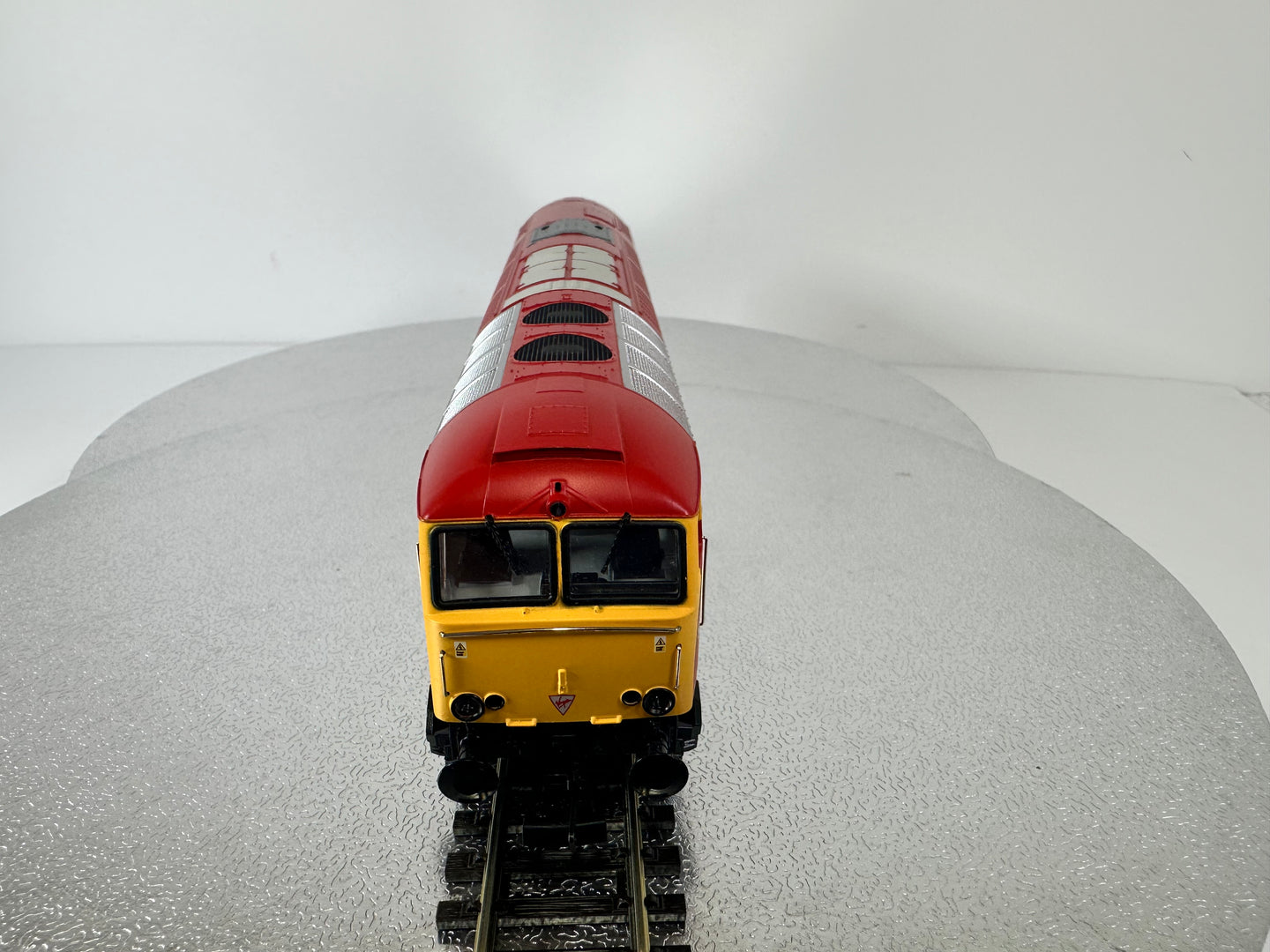 Heljan Class 57 '57310' Virgin (OO) SHL2078