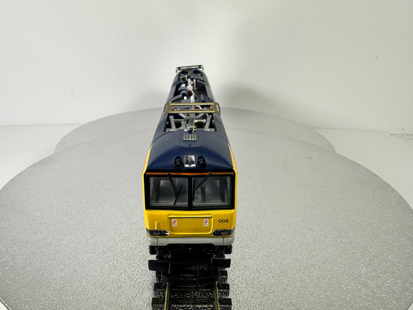 Hornby Class 92 '92009' Railfreight Distribution "Elgar" (OO) SHL2079