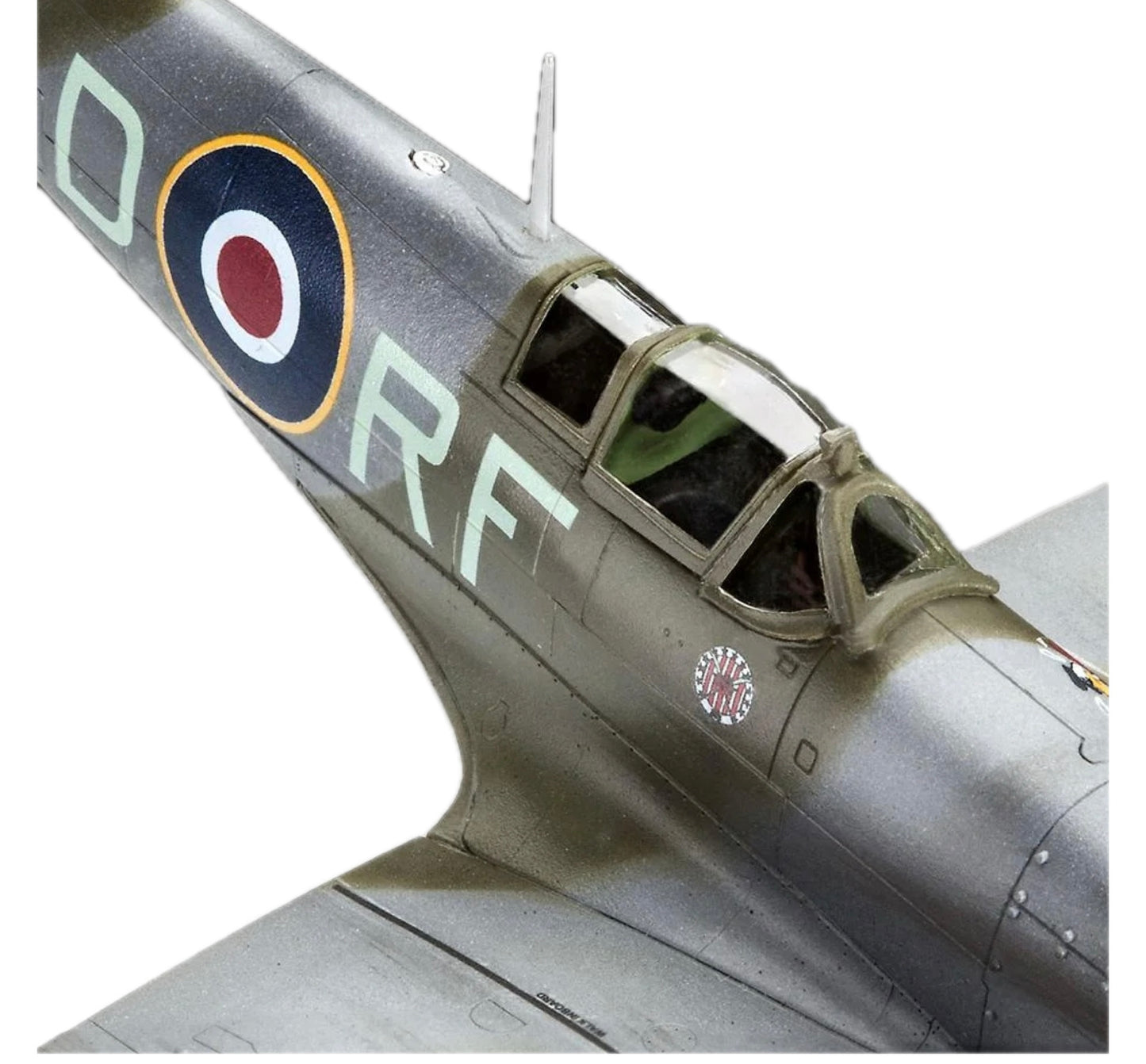 Revell Supermarine Spitfire Mk.Vb Gift Set 1:72 Scale, 63897
