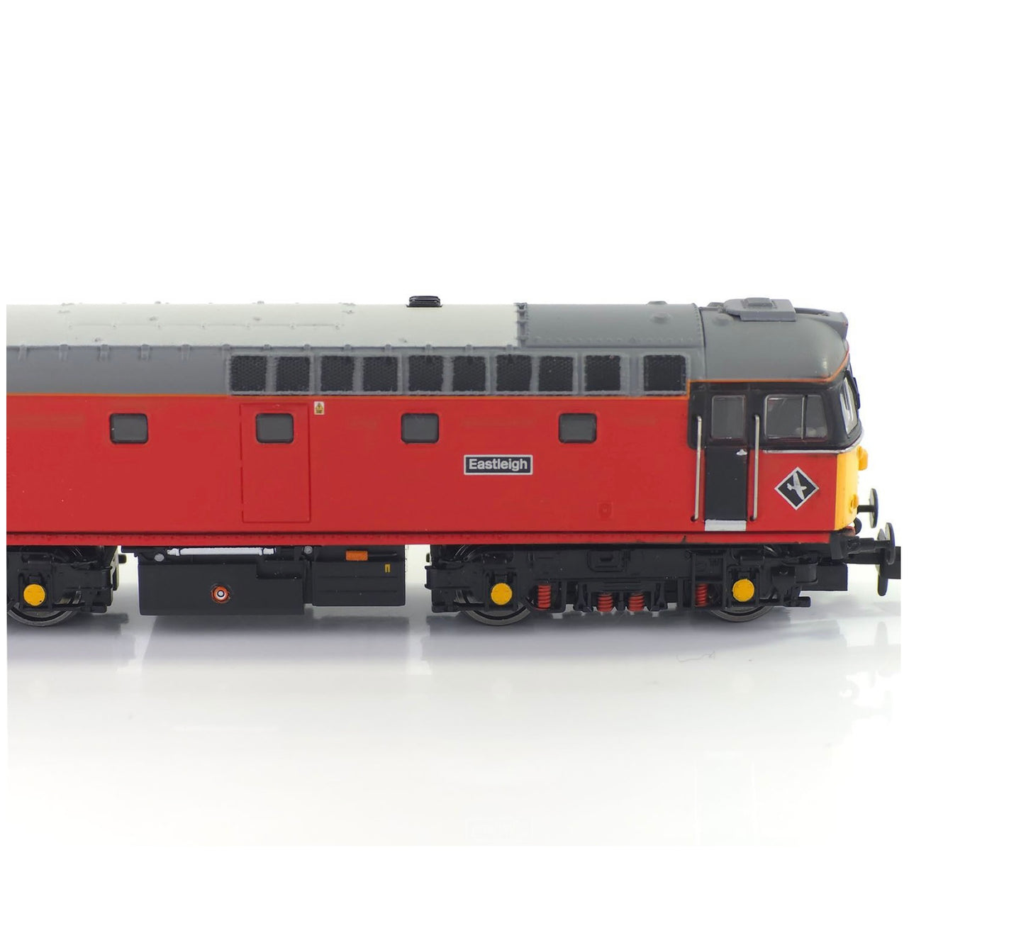 Gaugemaster GM2210601 Class 33/0 33021 'Eastleigh' Parcels Red (N)