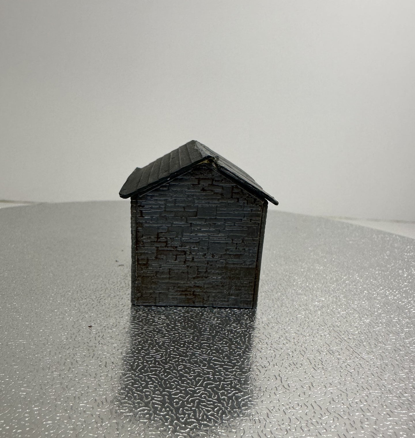 SH2042 - Grey Shed, Weathered (1:76)