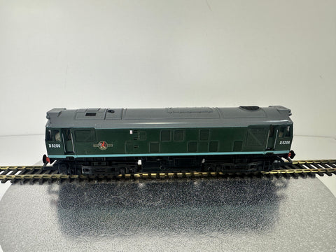 Hornby R053 BR Class 25 'D5206' Diesel Loco DCC Fitted (OO)