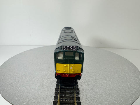 Hornby R053 BR Class 25 'D5206' Diesel Loco DCC Fitted (OO)