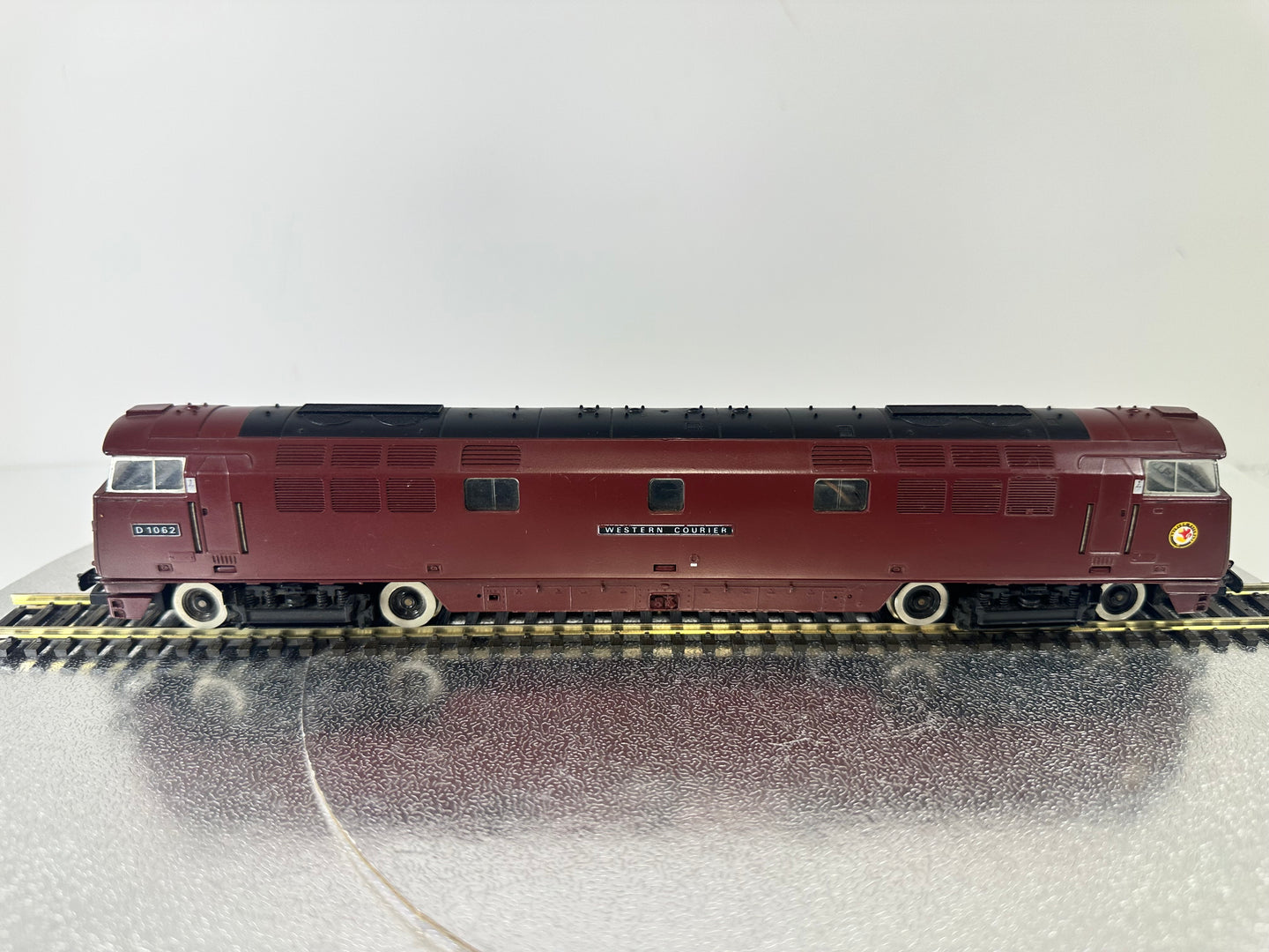 Hornby R368 Class 52 'D1062' Diesel Loco (OO)