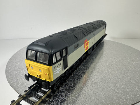 Hornby R3393 BR Class 47 '47033' Diesel Loco DCC Fitted (OO)