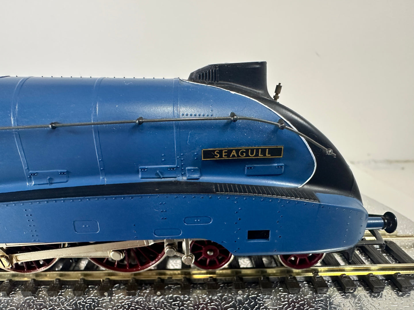 Hornby R372 'Seagull' Class A4 '4902' LNER (OO)