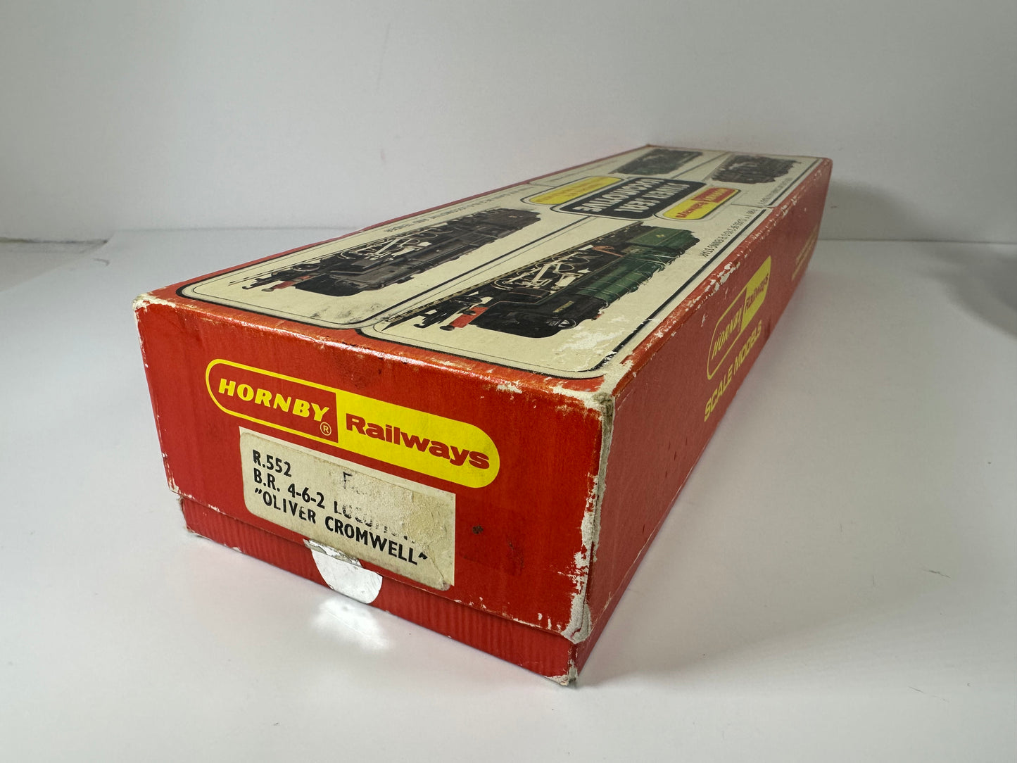 Hornby R552 'Britannia' Class 7MT '70013' Steam Loco (OO)
