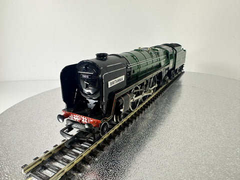 Hornby R552 'Britannia' Class 7MT '70013' Steam Loco (OO)