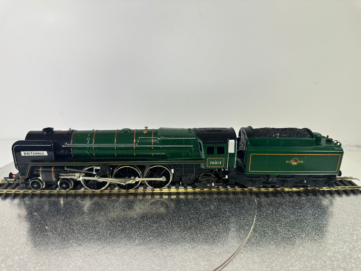 Hornby R552 'Britannia' Class 7MT '70013' Steam Loco (OO)