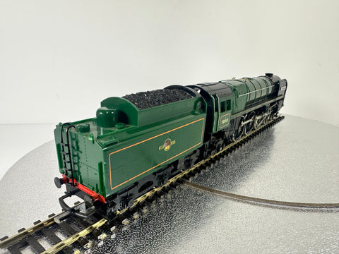 Hornby R552 'Britannia' Class 7MT '70013' Steam Loco (OO)
