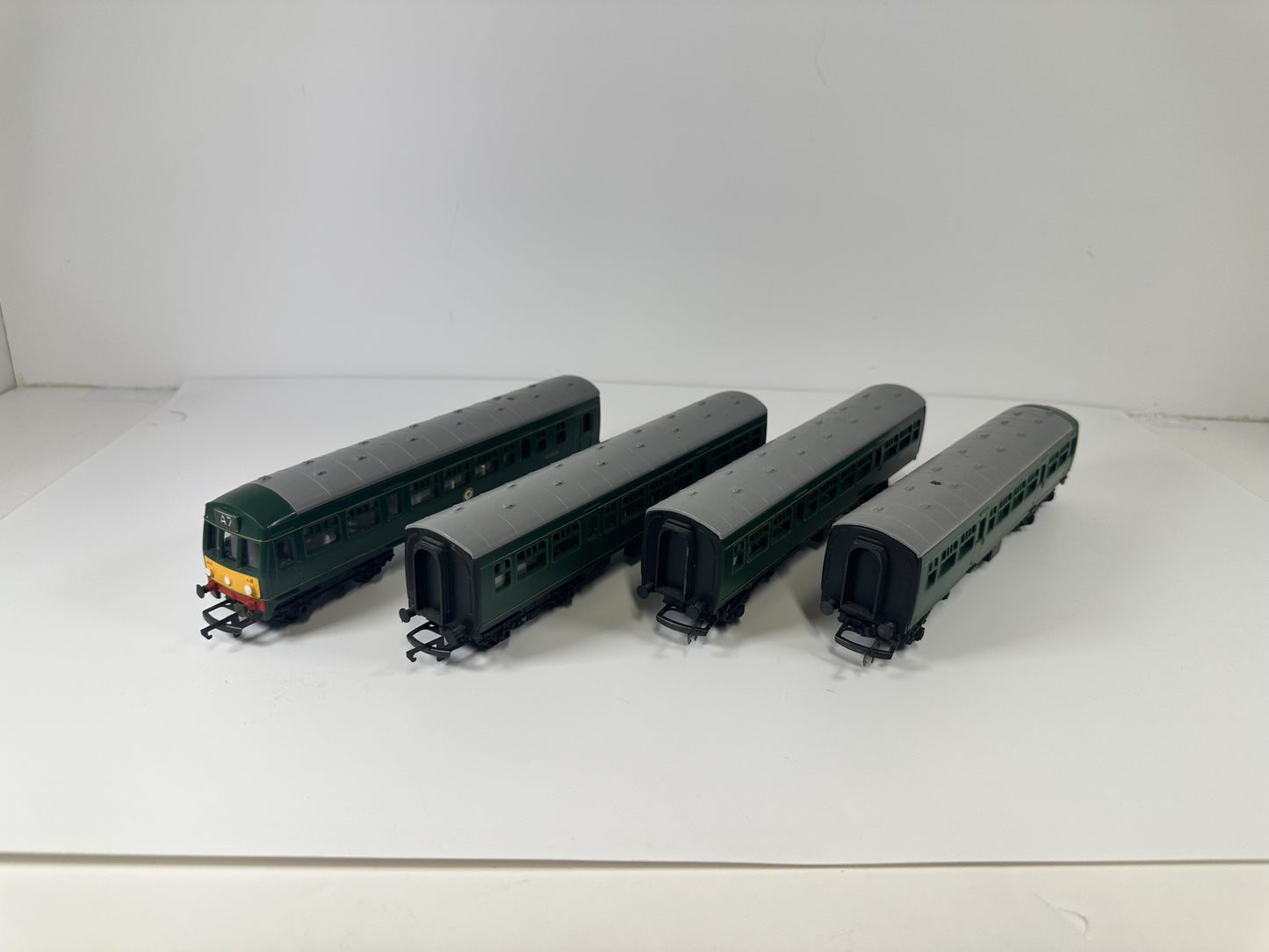 Tri-ang Hornby R157 Class 101 'M79079' 4 Car Unit, Diesel Multiple Unit (OO)