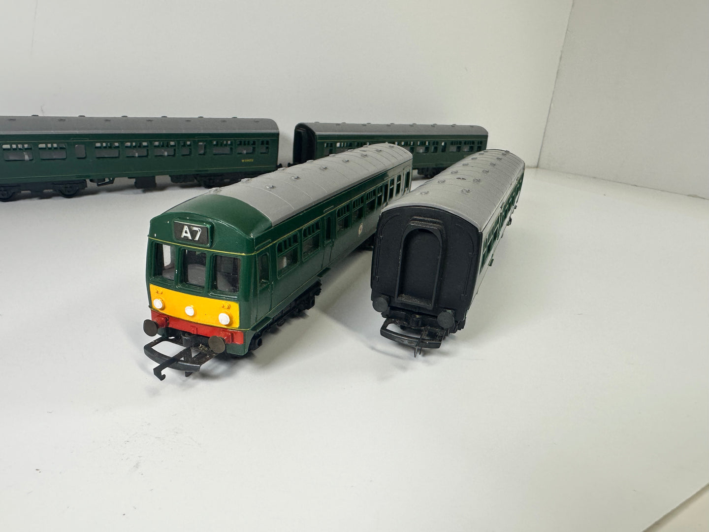 Tri-ang Hornby R157 Class 101 'M79079' 4 Car Unit, Diesel Multiple Unit (OO)