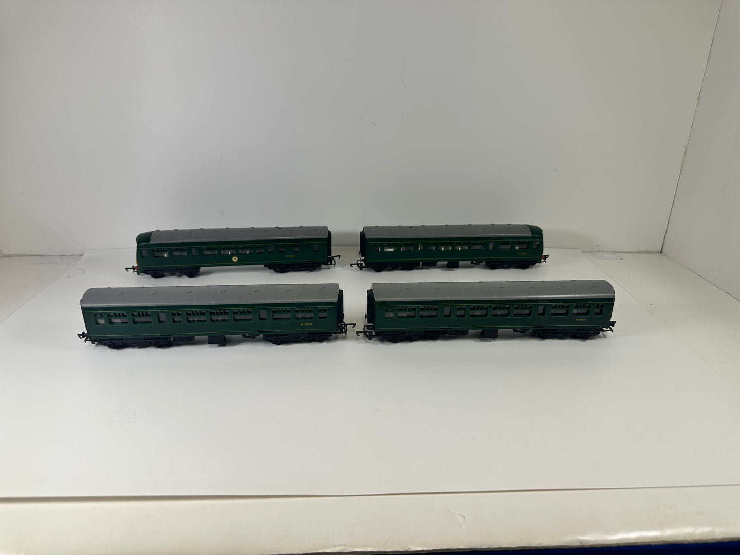 Tri-ang Hornby R157 Class 101 'M79079' 4 Car Unit, Diesel Multiple Unit (OO)