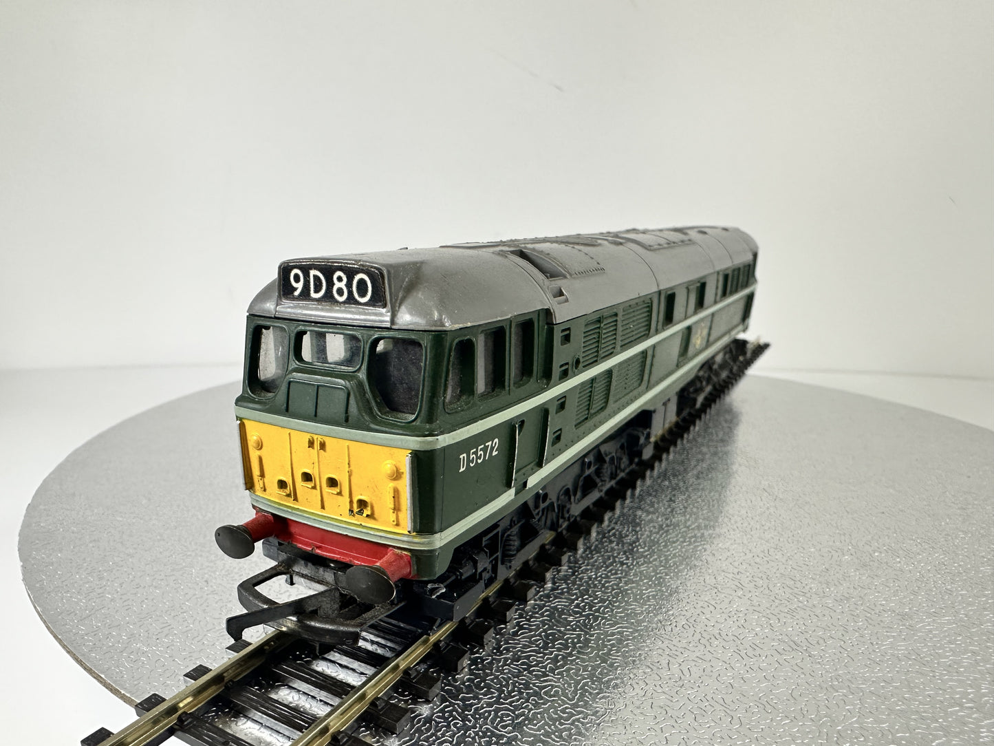 Tri-ang Class 31 "D5572" BR Diesel Loco (OO)