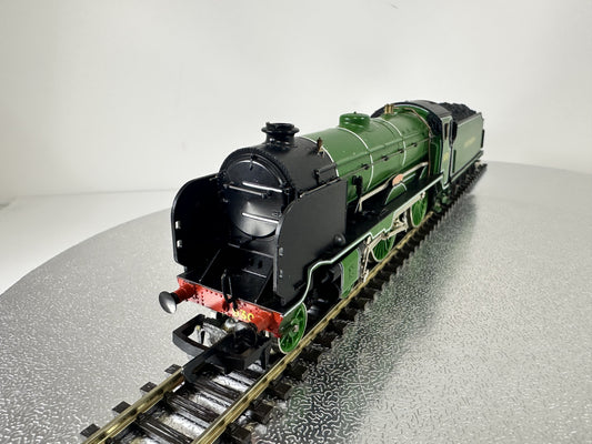 Hornby R2018 Schools Class 'Radley' Southern '930' (OO)