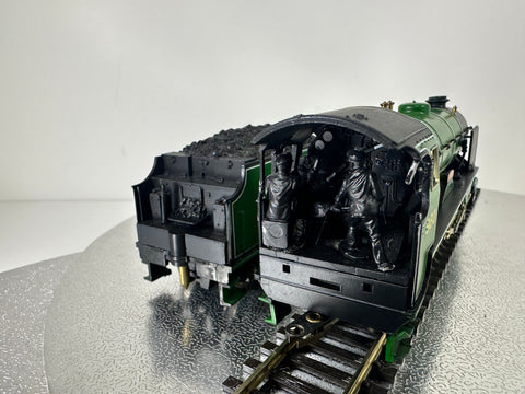Hornby R2018 Schools Class 'Radley' Southern '930' (OO)