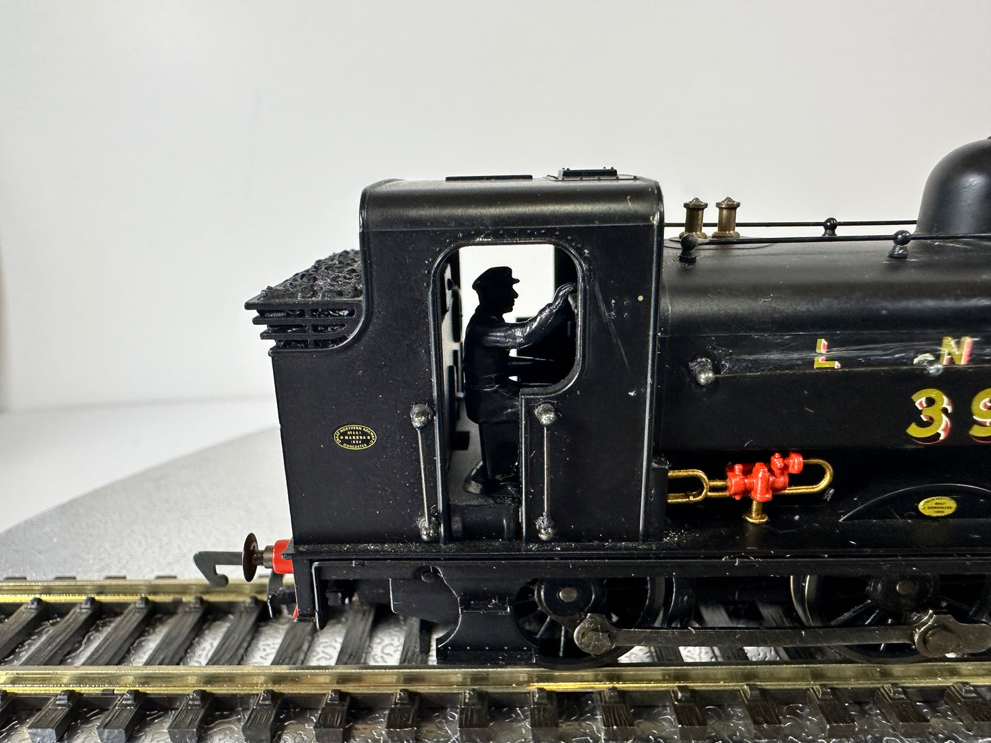 Hornby R2400 Class J52 LNER 0-6-0ST '3975' Steam Loco (OO)