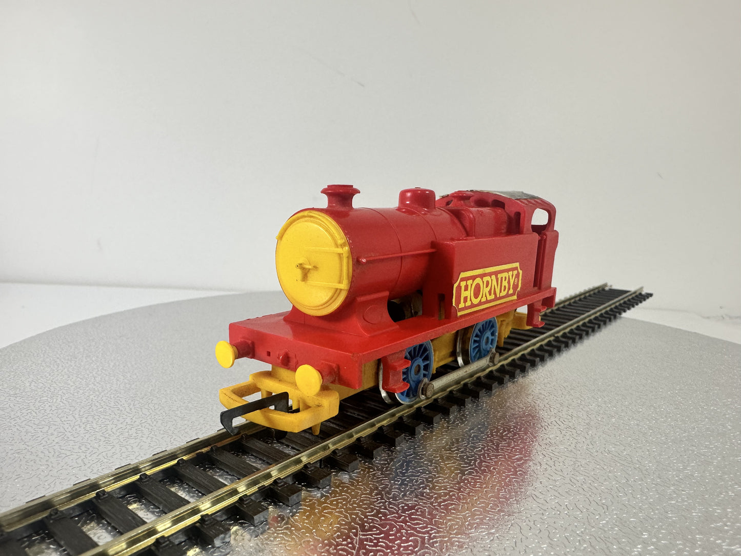 Hornby R058 Class D Industrial 0-4-0T Steam Loco (OO)