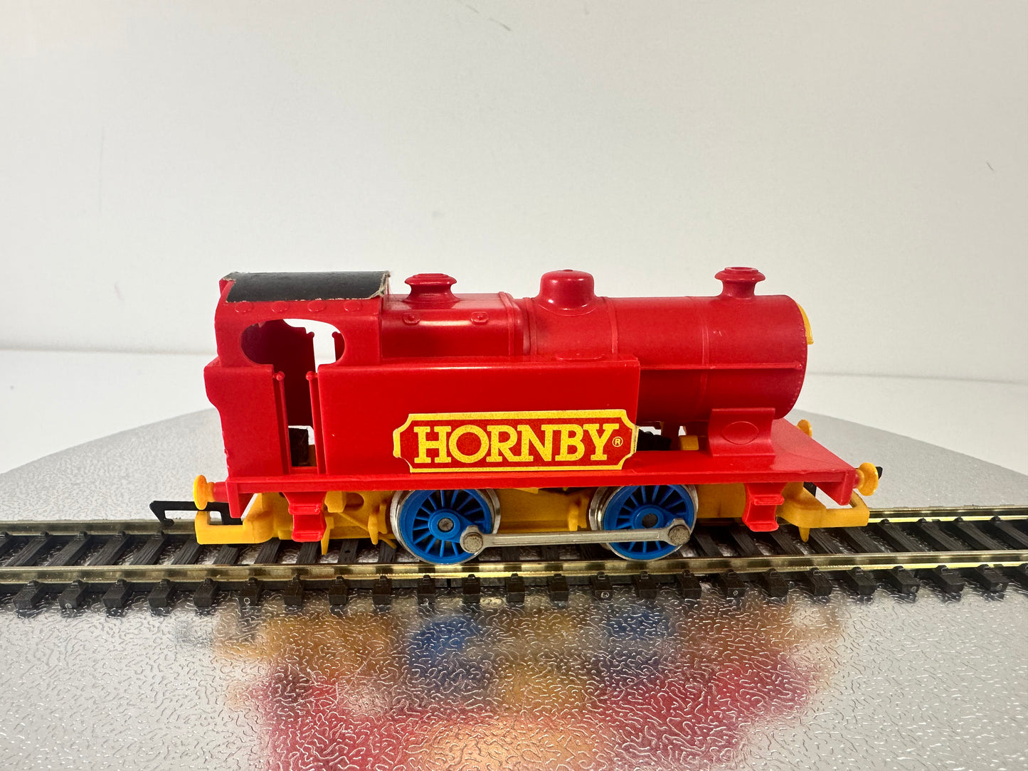 Hornby R058 Class D Industrial 0-4-0T Steam Loco (OO)