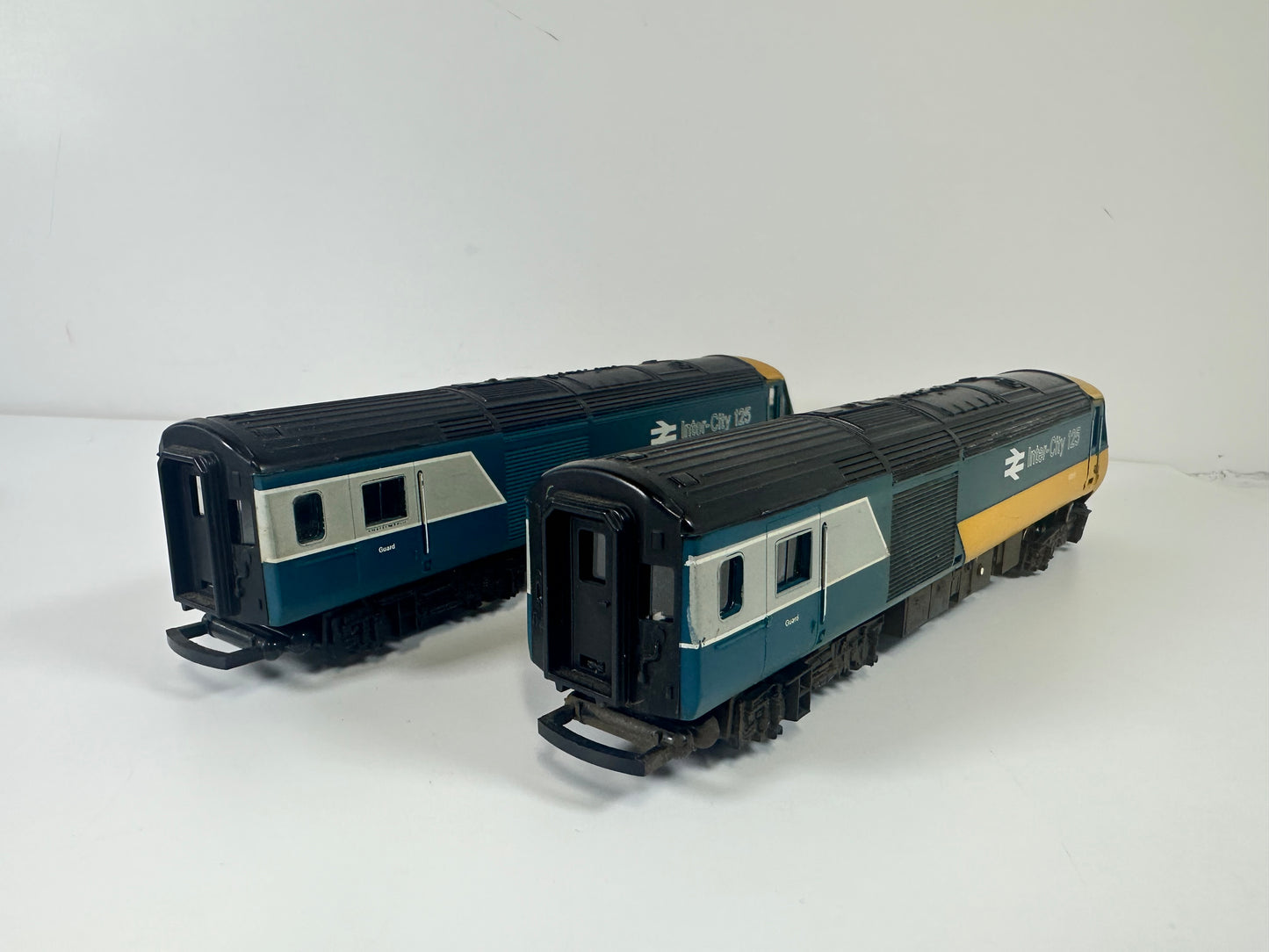 Hornby Class 43 HST Power Car and Dummy Car 'Inter-City 125' (OO)